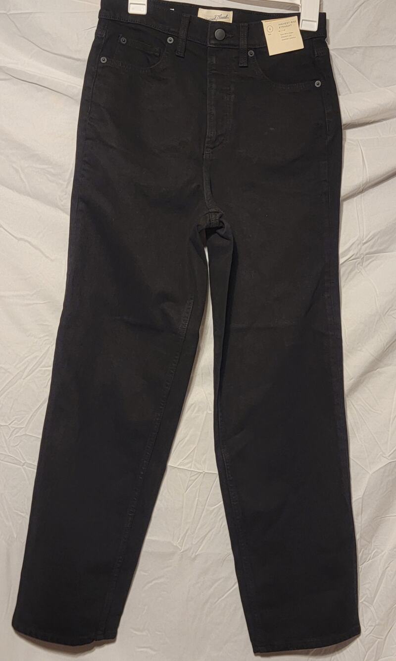 Universal Thread High Rise Straight Leg Jeans Sz 4